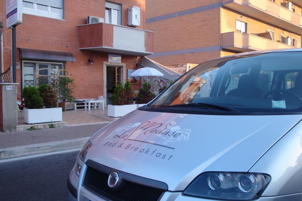 B&B Le Meduse Fiumicino Bagian luar foto