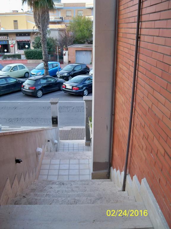 B&B Le Meduse Fiumicino Bagian luar foto
